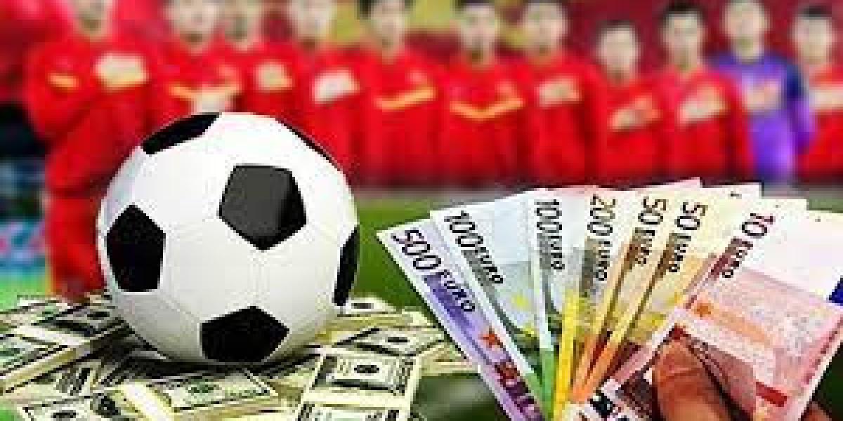 Compare Two Popular Forms of Soccer Betting in 2024