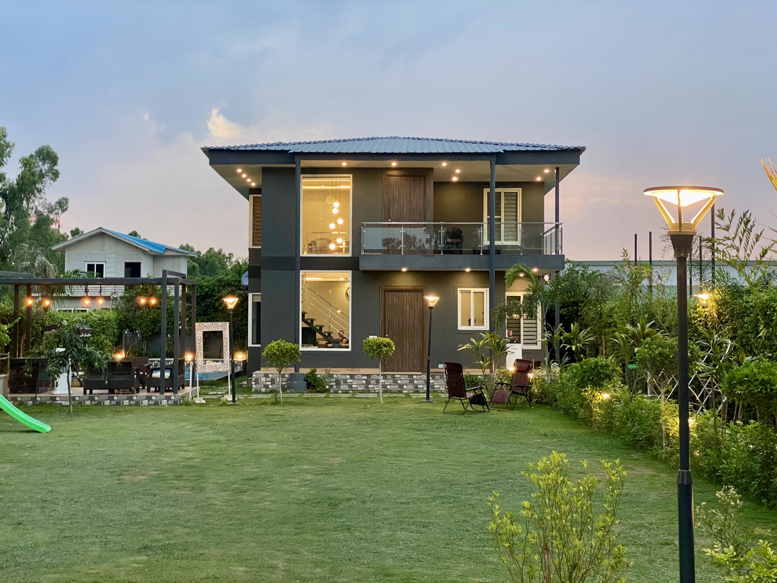 Farmhouse for Bachelor's Party In Noida - Farmhouse for Events